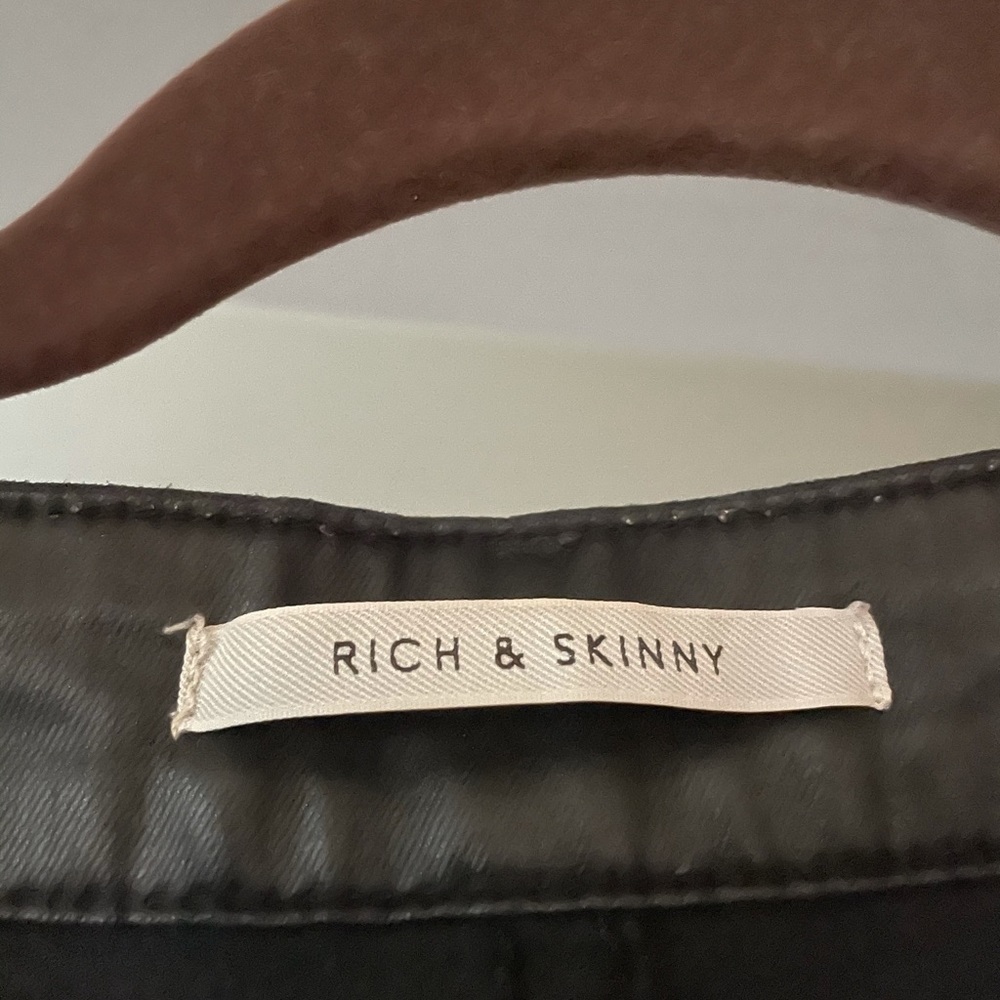 Rich and Skinny jeans sz 28
